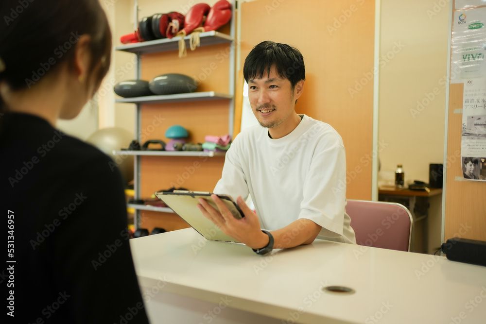 初回カウンセリング - タブレットで丁寧にヒアリング